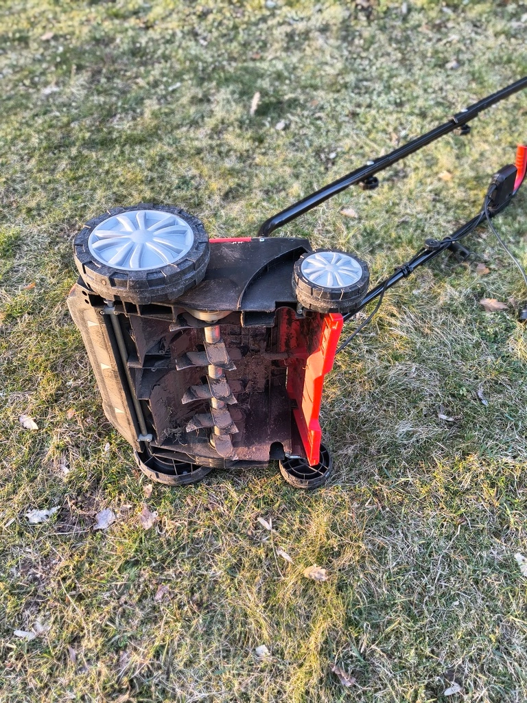 Štěpkovač GreenMech Arborist 150 - Násypka